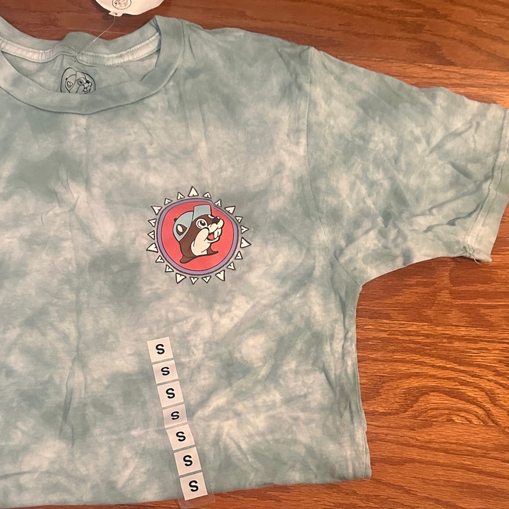 BUCCEES TSHIRT NWT SIZE SMALL